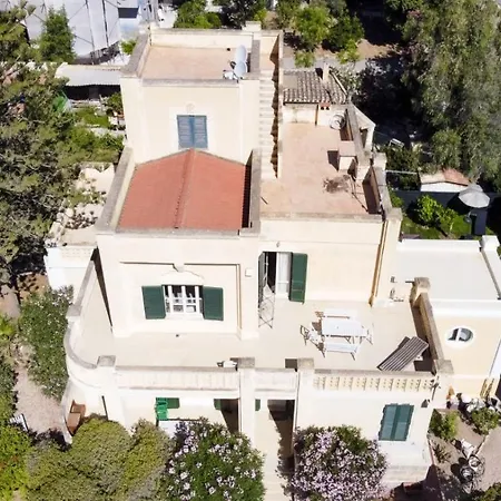 Bed & Breakfast Villino Vanzetti 1930 3*