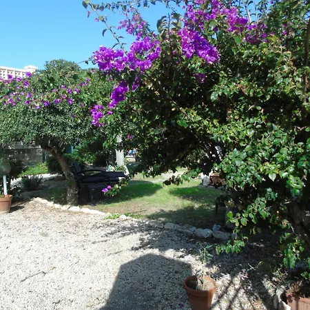 Bed & Breakfast Villino Vanzetti 1930 *