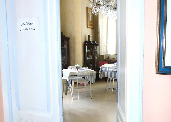 Villino Vanzetti 1930 فندق مبيت وإفطار كالياري