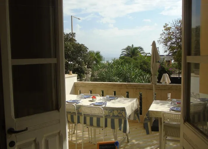 فندق مبيت وإفطار Villino Vanzetti 1930 كالياري