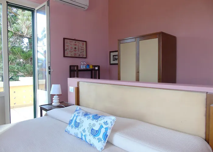 Villino Vanzetti 1930 فندق مبيت وإفطار كالياري